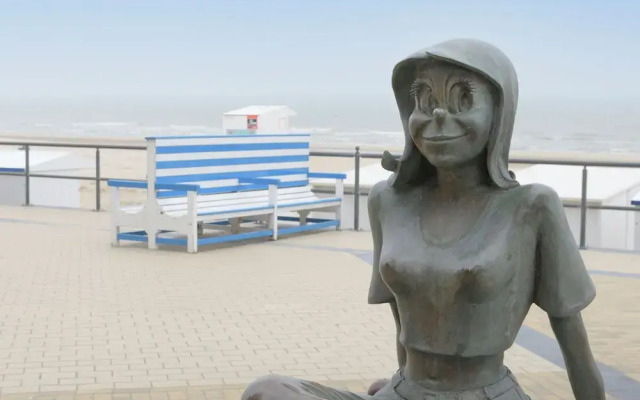 Apartment in Middelkerke Near Sandy Beach