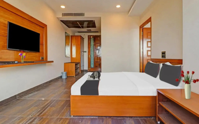 Oyo 703086 Hotel Shri Rooms & Restaurant