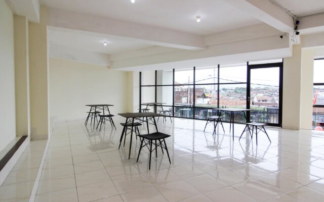 RedDoorz Near Malioboro Mall 2