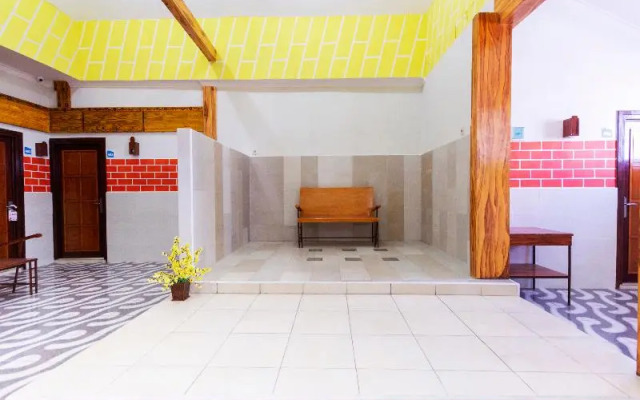 OYO 3720 Homestay Gayatri Janti