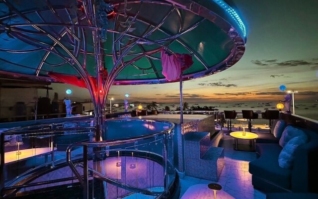 The Globe Hotel Bar and Restaurant