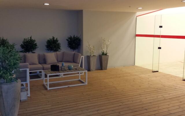 G Suites Airport