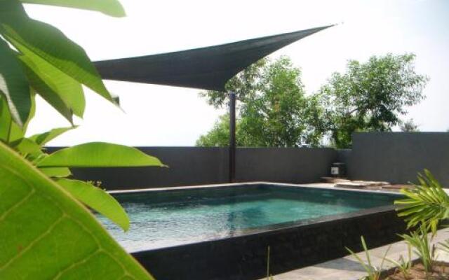 Ceningan Cool Breeze Villa