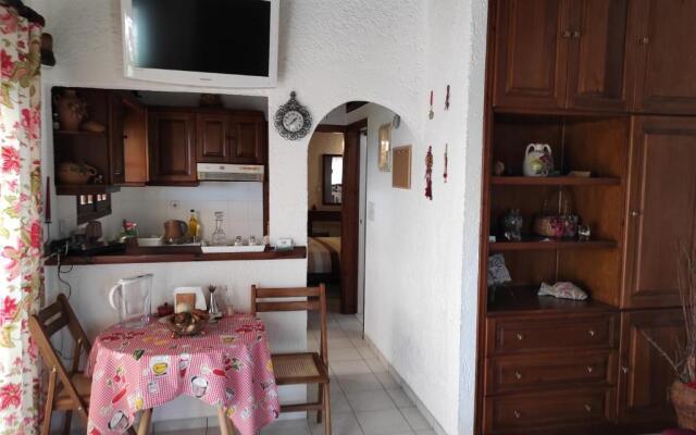 Melia's House