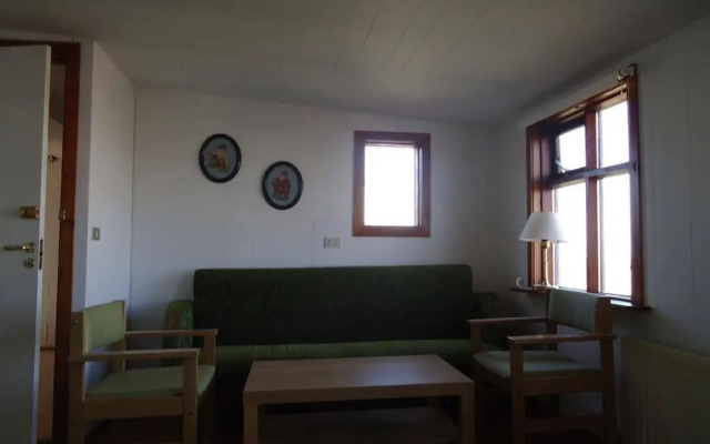 B28 Apartments