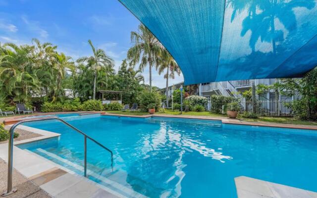 Tropical Mango WiFi Pool