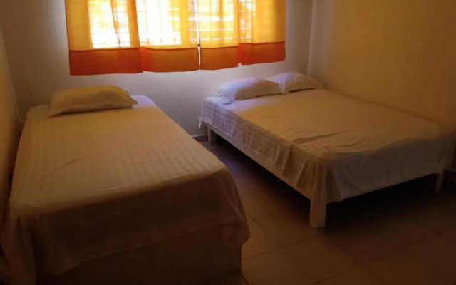 Las Palmas Hostal - Hostel