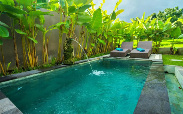 Three Gold Luxury Private Villa