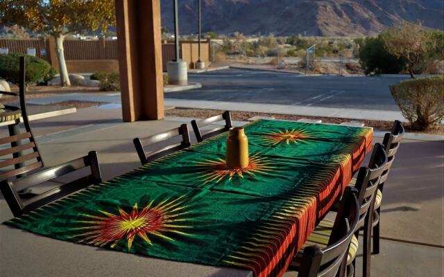 Oasis Inn & Suites Joshua Tree - 29 Palms