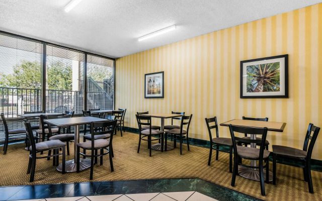 Quality Inn