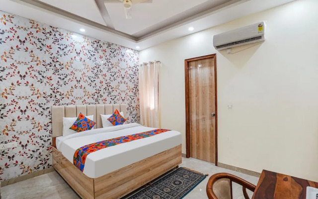 Fabhotel Ada Residency