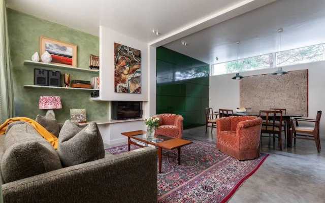 St Luke's Mews III by Onefinestay