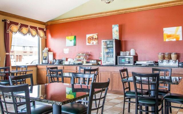 Quality Inn Morton at I-74