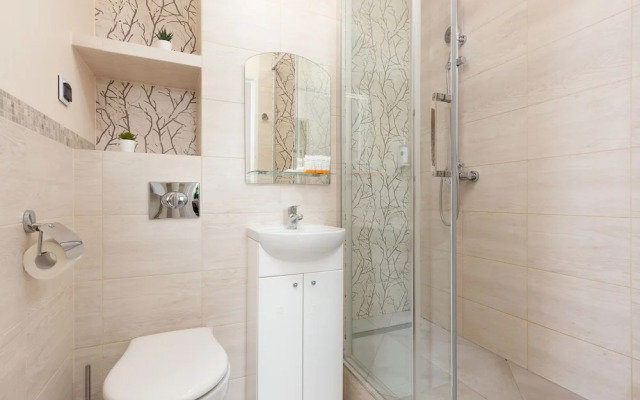 Apartment With Three Bedrooms by Renters