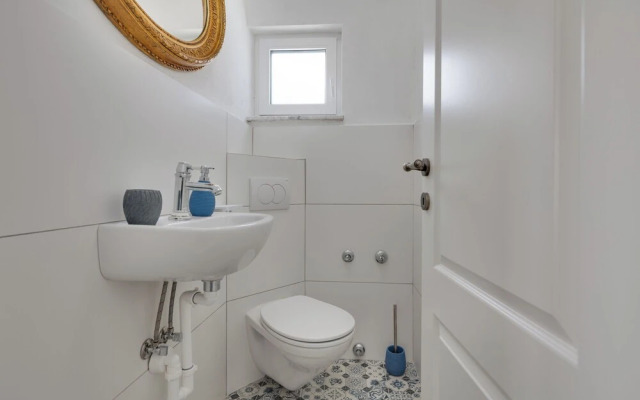 Hidden Pool House With Sea View