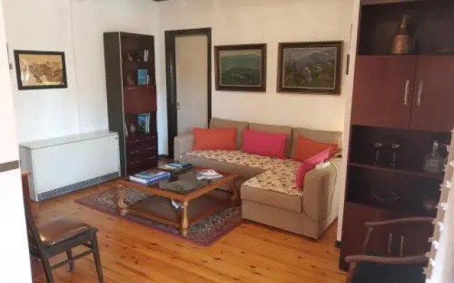 Cosy Central Penthouse -Up To 6 Guests- With Wifi