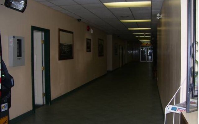 Northwood Plaza Hotel