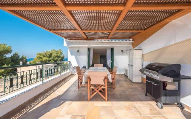 Saronis seaview 2bdr residence 500m from the beach
