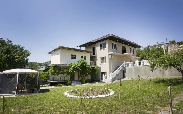 Домик Счастья (Сухум)