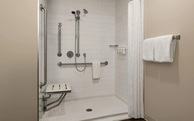 Microtel Inn & Suites By Wyndham Boisbriand