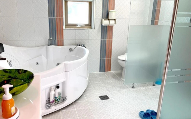 Yangyang Badaae Geolinbeol Pension