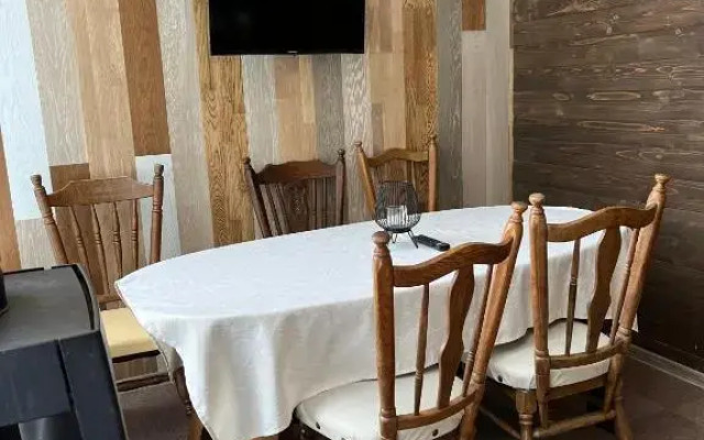 Lastivka Guest House