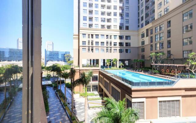 Tresor Pool Gym, The Tropical Studio In Center