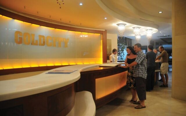 Gold City Apartment