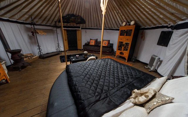 Lincoln Yurts
