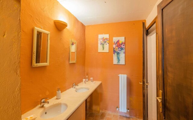 Gorgeous Apartment With Pool Near Sibillini Mountains