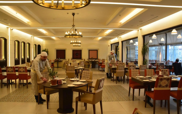 Saray Hotel