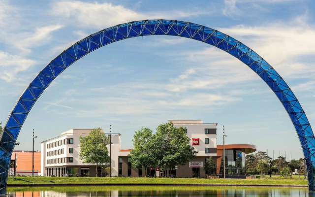 ibis Saint Quentin En Yvelines Velodrome