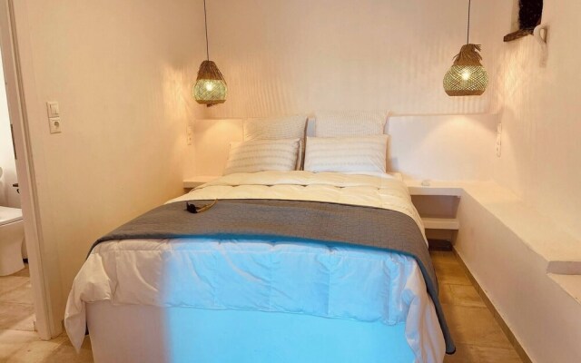 Travellers And Hikers Delight 2, Next To Sougia