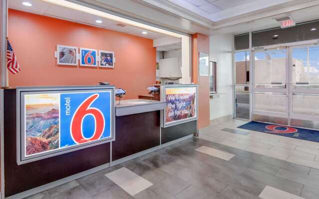 Motel 6 Roswell, NM