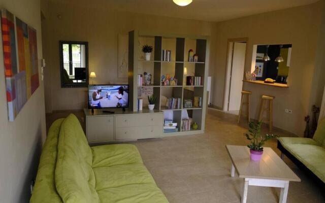 Apartment with garden in Thessaloniki.