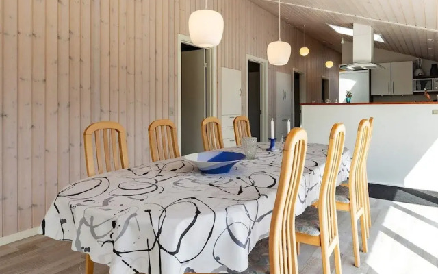 4 Star Holiday Home in Hals