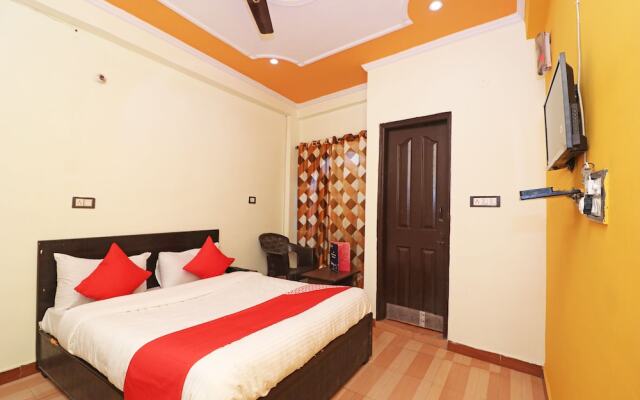 OYO 26815 Hotel Sweet Night