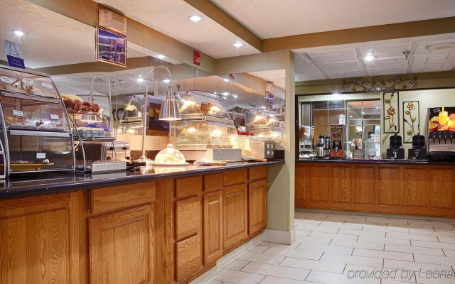 Comfort Inn & Suites