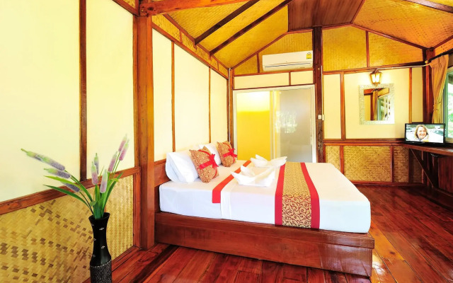 Phuphaya Seaview Resort