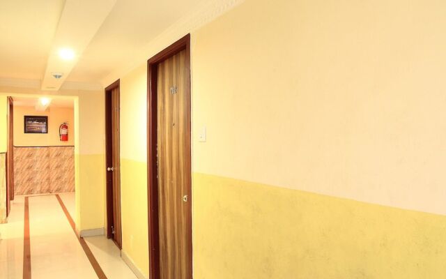 OYO 759 Hotel Rock Star