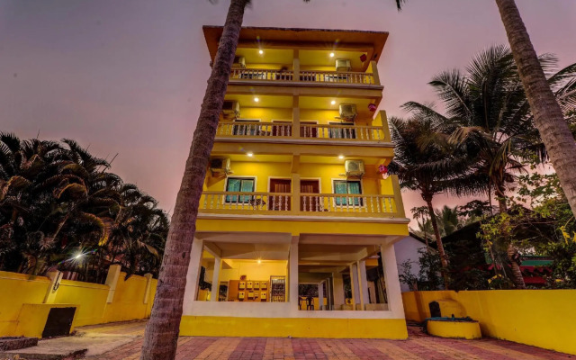 OYO 39964 TwoBHK Spacious Holiday Home