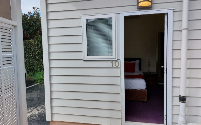 Eden Park Motel