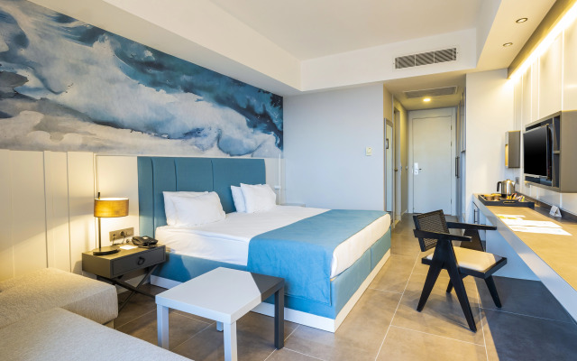 Crystal Centro Resort