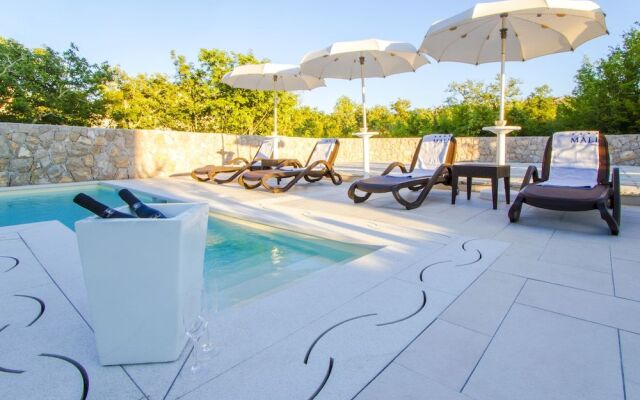 Luxury Apartments Villa Mande