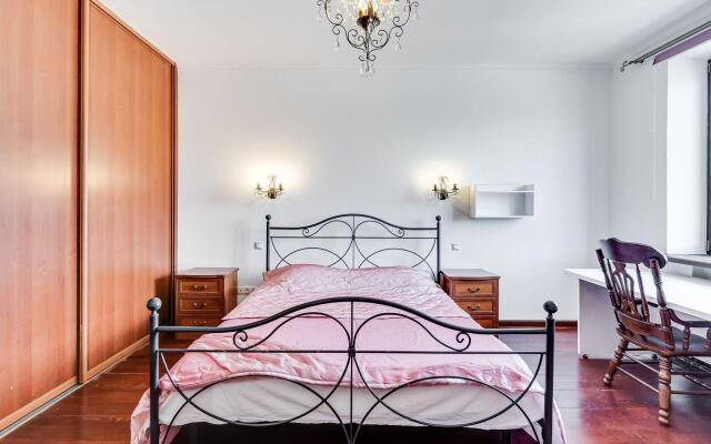 Апартаменты на улице Большая Садовая 52-56