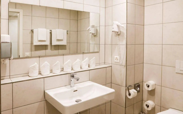 ROESLI Guest House