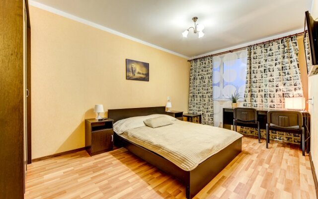 AG Apartment Iskrovskiy 1/13