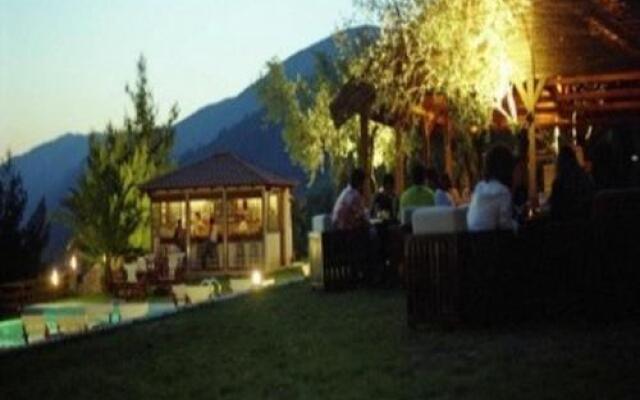 Hotel Yades