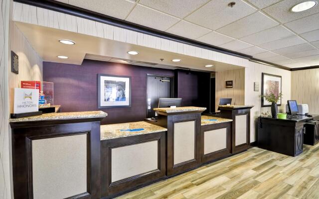 Hampton Inn Kansas City-Airport