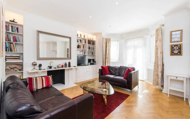 Luxury 2BD Garden Flat in Chelsea